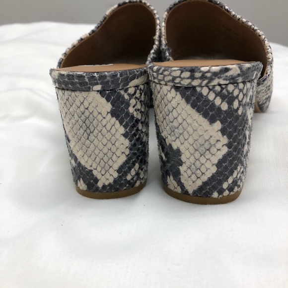Aerosoles snake embossed mule slides 7.5 WIDE - Picture 8 of 12